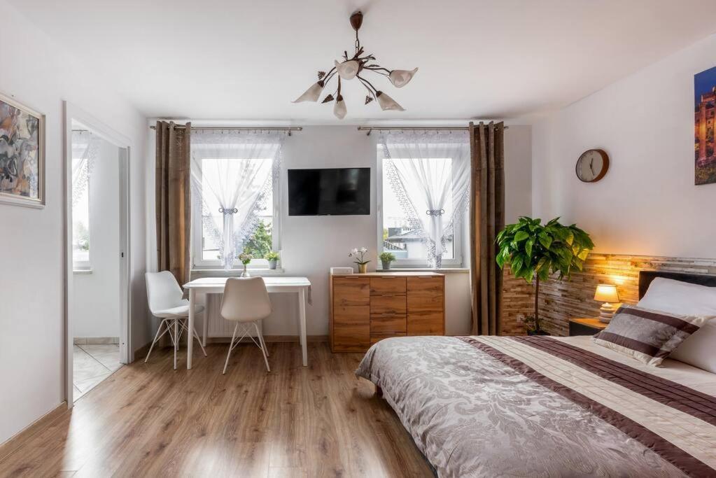 Ap. Olimpia 1 Pok. 2 Osoby, Downtown, Free Parking Apartment Krakau