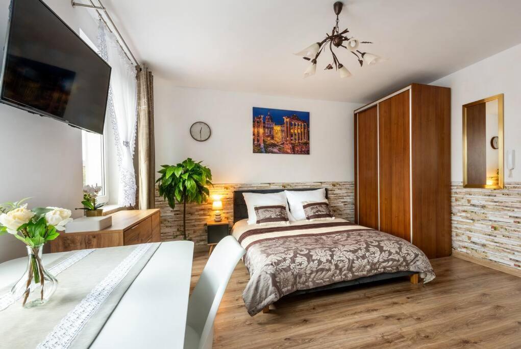 Ap. Olimpia 1 Pok. 2 Osoby, Downtown, Free Parking Krakau